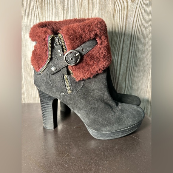 Ugg Shearling Heeled Booties Sz 8.5 - Picture 12 of 12